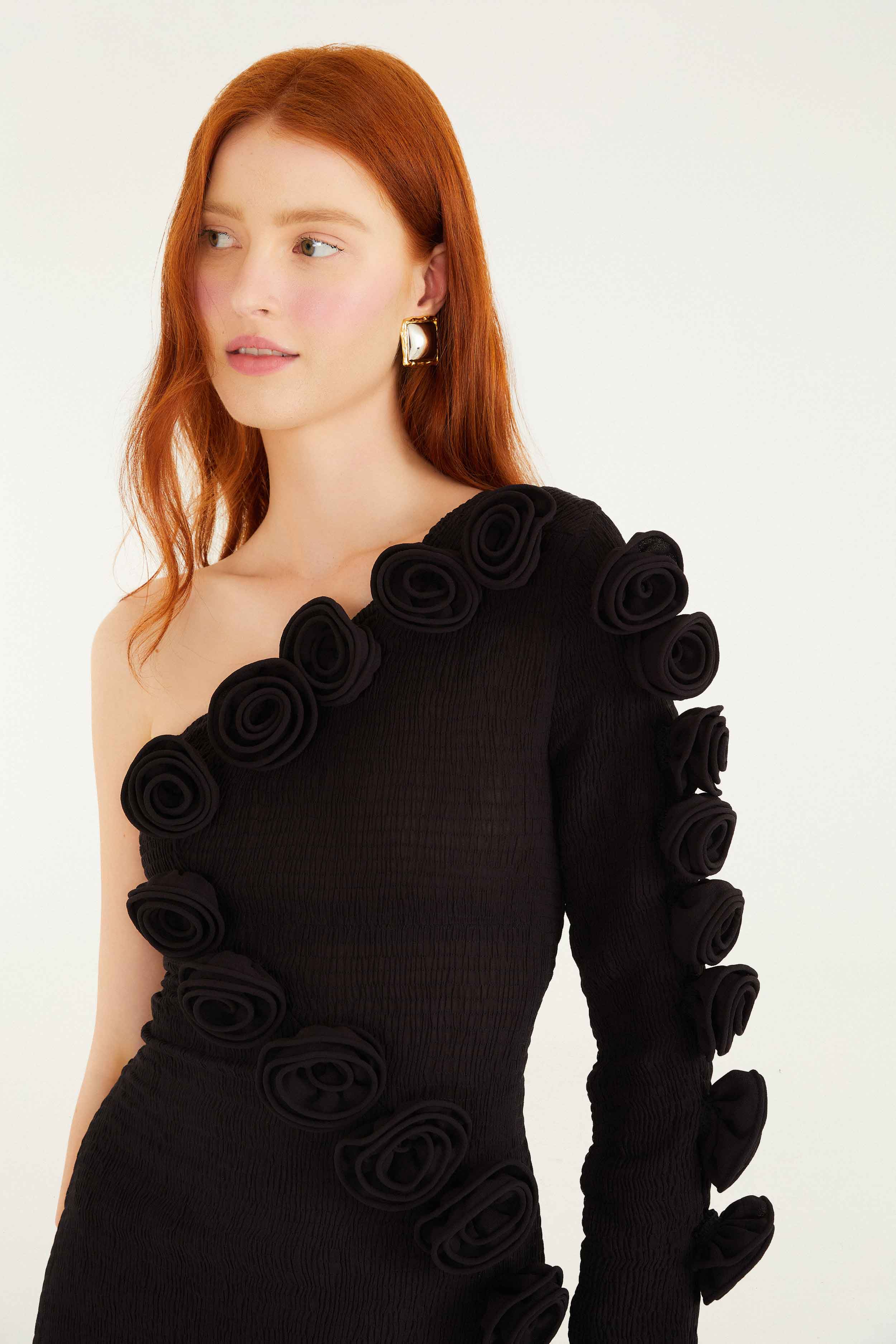 Black 3d Rose One-Shoulder Midi Dress - Image 2